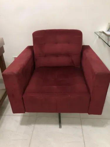 POLTRONA ESTOFADA GIRATÓRIA CONFORTO PREMIUM - SEMINOVA