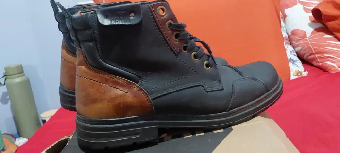 Coturno/bota 