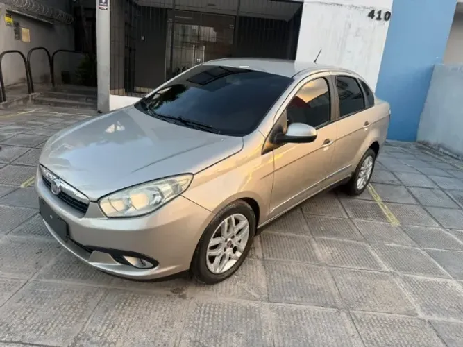 Fiat Grand Siena Essence Dual. 1.6 Flex 16V 2013