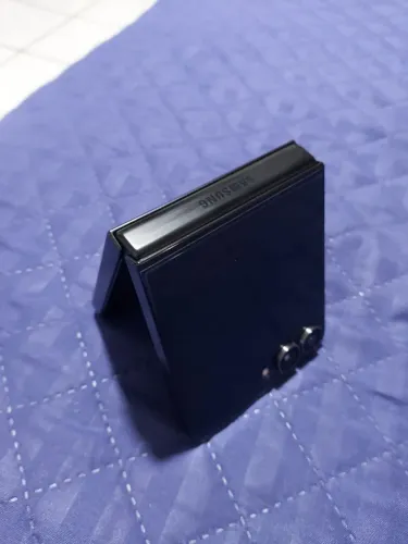 SAMSUMG Z FLIP 7 FE