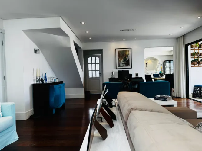 Cobertura para venda em Chácara Inglesa com 4 quartos, sendo 2 suítes, 217m²