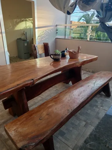 Mesa Rústica de Madeira com banco 