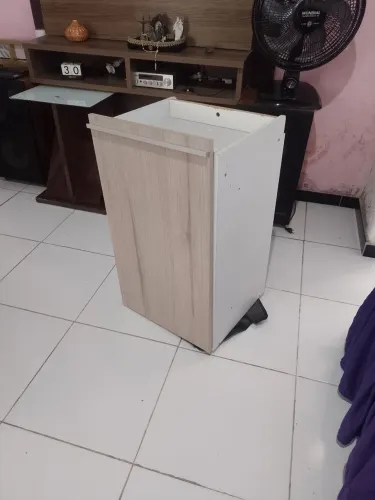 Armário conservado 50,00