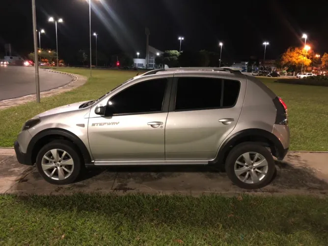 Renault Sandero Stepway Hi-flex 1.6 16V 5P Aut. 2013