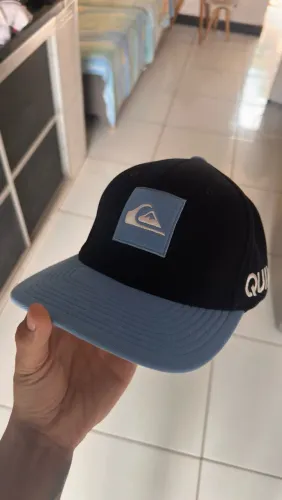 Vende-se boné Quiksilver 