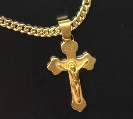 Crucifixo em Ouro 18K