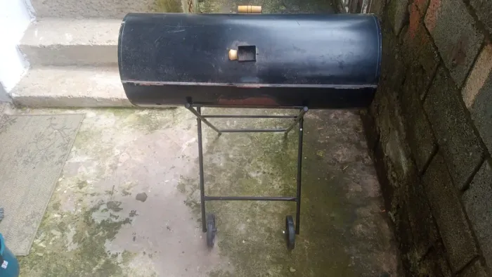 Churrasqueira grill com carrinho