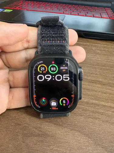 Apple Watch Ultra 2 ? Titânio Preto, 49 mm, GPS + Cellular
