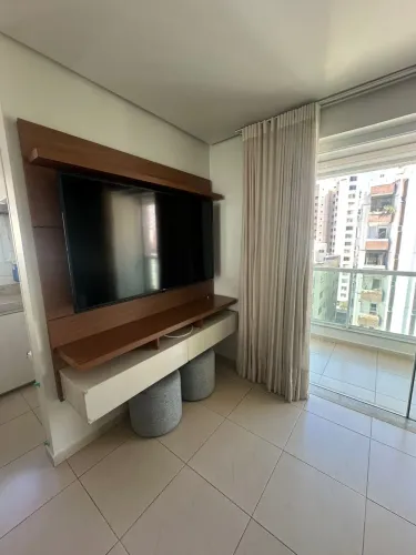 Lindo apto a poucos metros da praça T 25