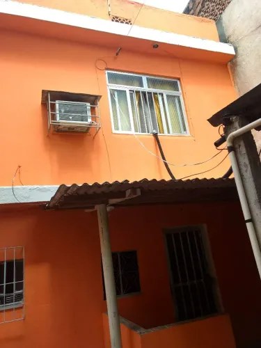 Aluga-se ótima casa 2 quartos