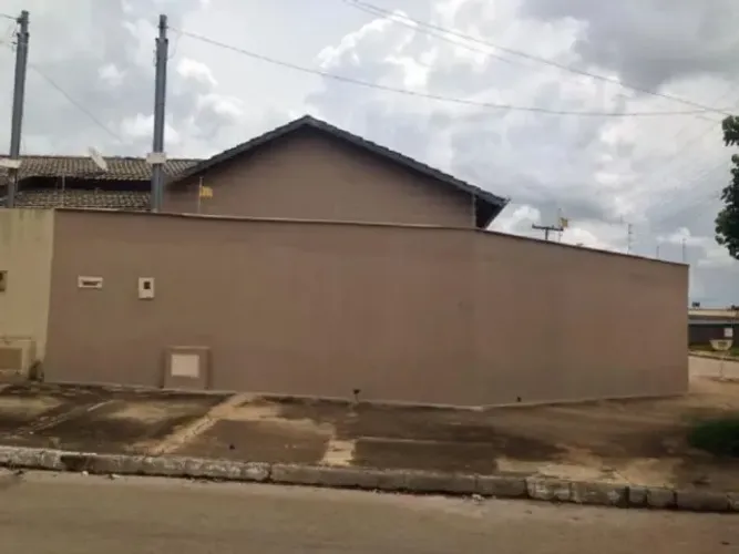 VENDO CASA EM CARIACICA SEDE COM QUINTAL