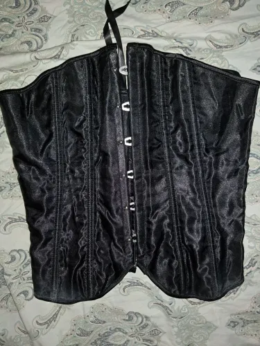Vende-se corset preto