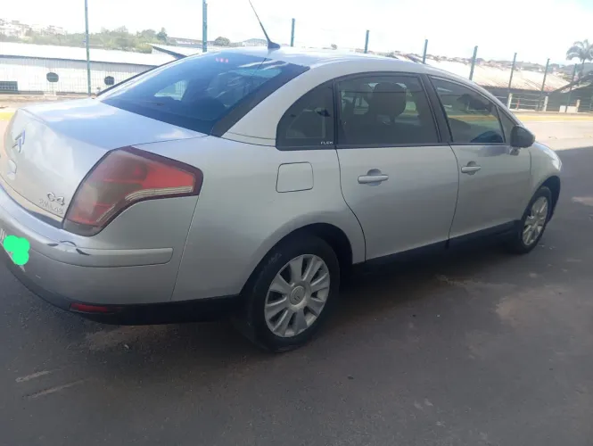 Citroen C4 Pallas GLX 2.0/2.0 Flex 16V Mec. 2011