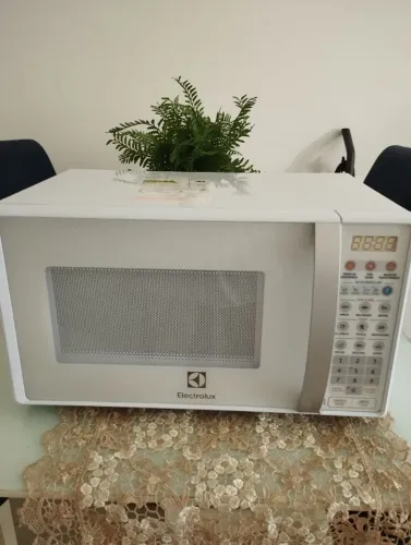 Microondas Electrolux 20L
