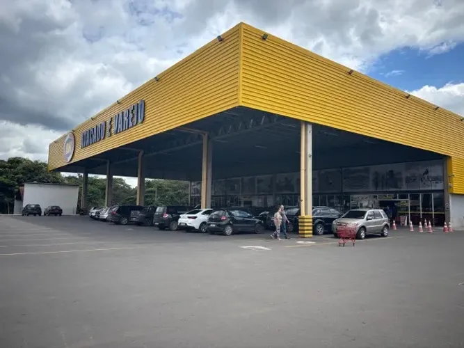 Loja comercial em Lagoa Santa/ Av Pinto Alvez 530M