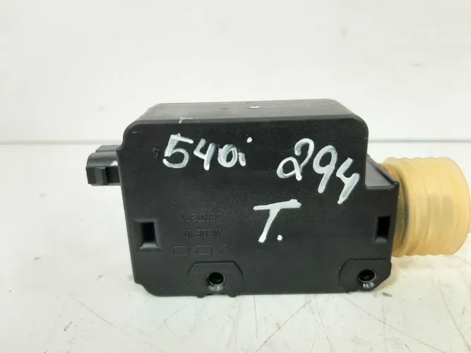 Motor Trava Portinhola Bmw E39 E38 Serie 5/7 M5 Cód.8352168