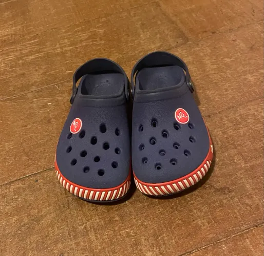 Crocs infantil