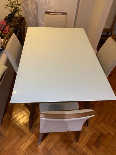 Mesa de Jantar com cadeiras