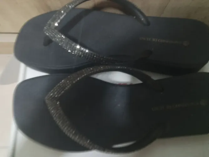 Vendo sandália sapatinho de luxo