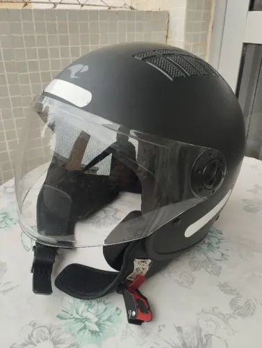 Capacete aberto Race Tech Preto. Só R$150,00