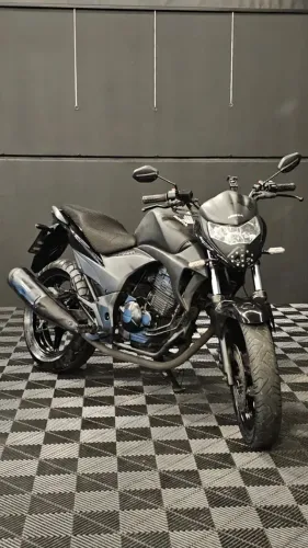 CB 300R 2011 Preta