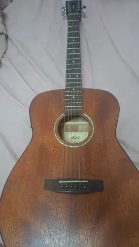 Violão Cort