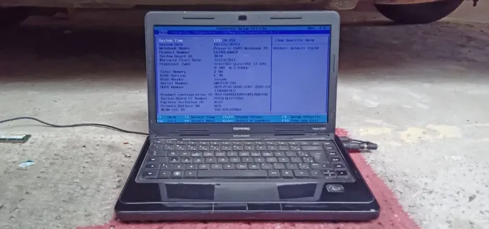 Notebook Hp core i3 de primeira geração com 2gb pra peças