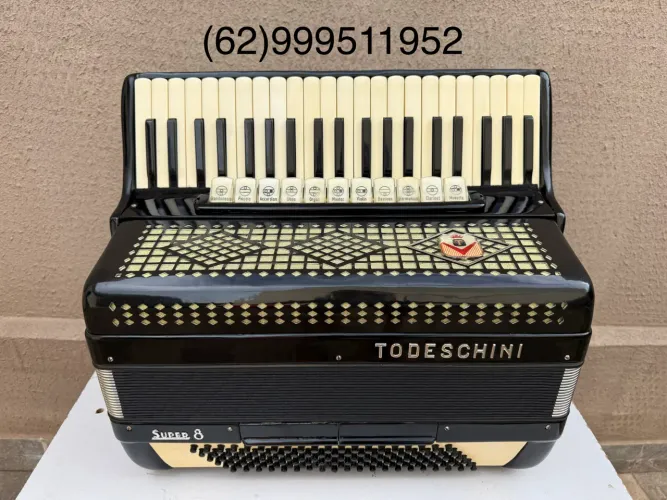 Vendo ou troco por carro Acordeon Sanfona Todeschini Super 8 selo verde 