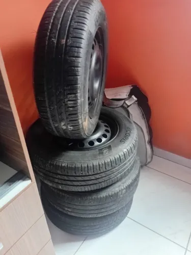 Pneus com roda