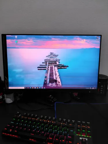 Monitor Gamer Aoc 24 180hz 0,5ms (defeito)
