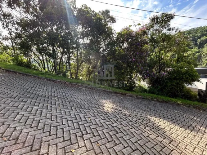 Terreno no loteamento Lagoa Dourado (Souza Cruz)