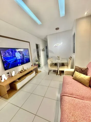 Condomínio Bela Vida: Casa com 3 Quartos, Suíte e 2 Vagas de Garagem