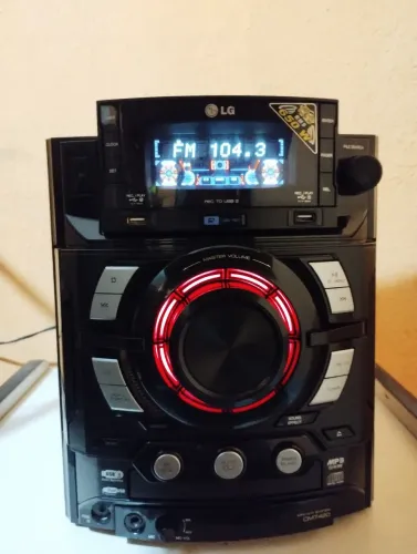 Mini System LG CM7420 (Apenas Central - Sem Caixas)