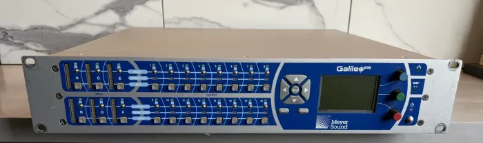 Meyer Sound Galileo 616 - Processador de Áudio Profissional 6x16