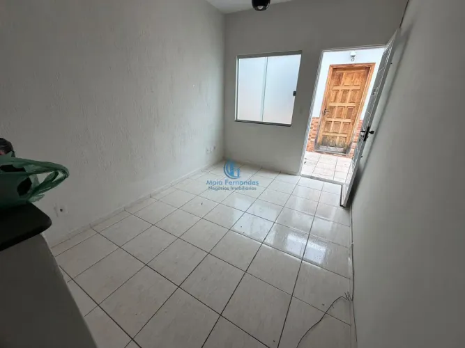 Casa de 2 dormitórios no Residencial Carioca REF: CV350