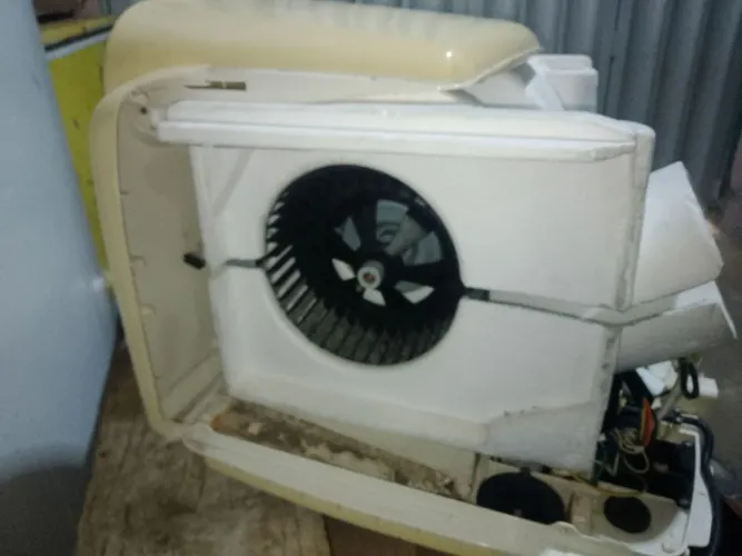 Caixa para ar condicionado portátil