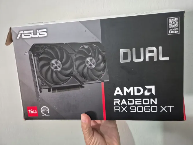 Rx 9060 xt 16GB asus