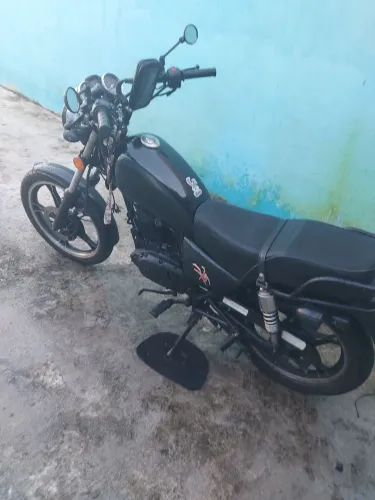 Intruder 125