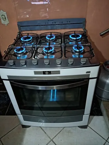 Lindo fogão Brastemp clean 6 bocas em ótimo estado