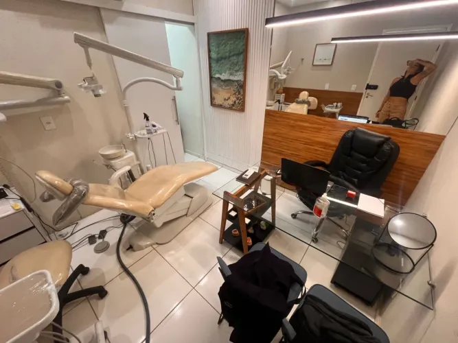 VENDE-SE CONSULTÓRIO / CLÍNICA ODONTOLÓGICA E ESTÉTICA 