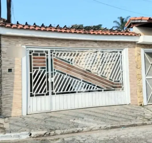 Casa térrea com 189m2, 3 dormitórios, 1 suíte, quintal, churrasqueira, 2 vagas, 3 wc, no H