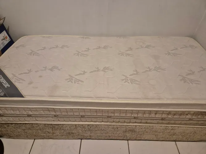 Cama box solteiro com molas