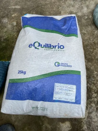 NPK fertilizante 10x10x10 saco 25 kg