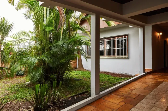 Casa para venda possui 225 metros quadrados com 4 quartos em Vila São Pedro - São Paulo - 