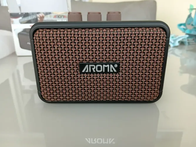 Mini Amplificador de Guitarra Aroma AG-04
