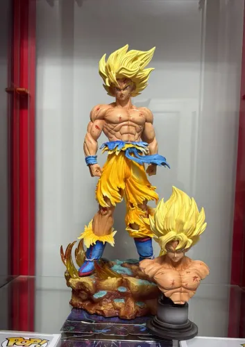 Estátua Goku 34 cm + busto + cabeça extra + Base com Led