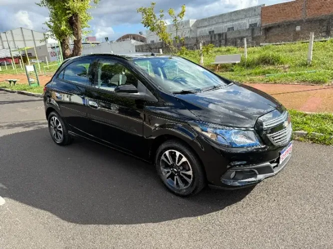 Chevrolet Onix Hatch LTZ 1.4 8V Flex Power Mec. 4P 2014