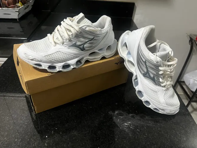 Mizuno Prophecy  original Semi novo