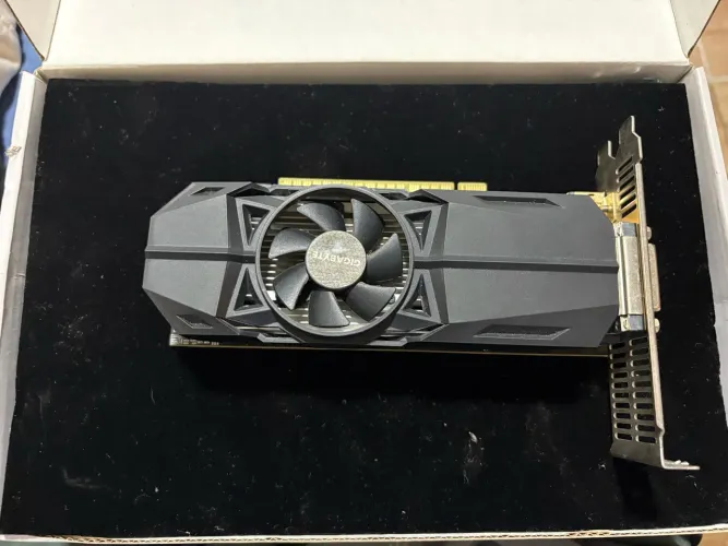 Placa de Vídeo GTX 1050 TI com Defeito (Não dá Vídeo) para Peças ou Reparo