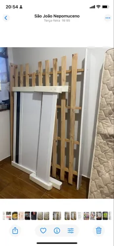 Vendo cama de casal com colchão. Em São João Nepomuceno. Por favor leia a descrição!